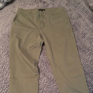 Women’s Banana Republic green chinos
